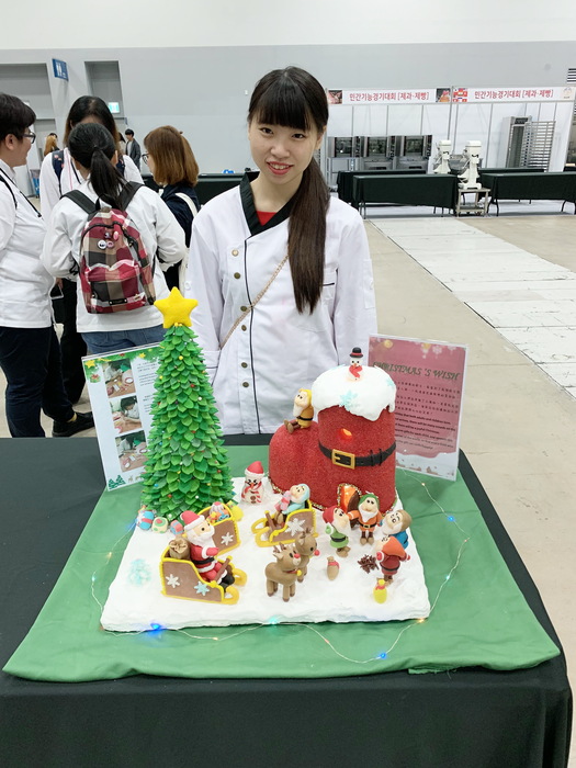 陳晏甄翻糖蛋糕裝飾展示銀牌圖片