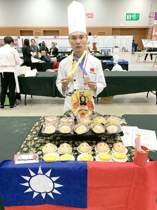 劉奇昇造型饅頭銀牌圖片