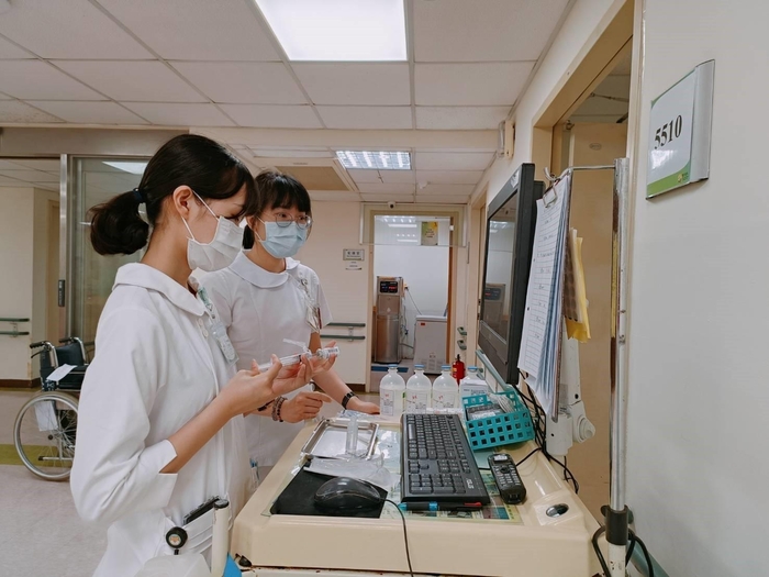 臨床教師指導下稀釋藥物