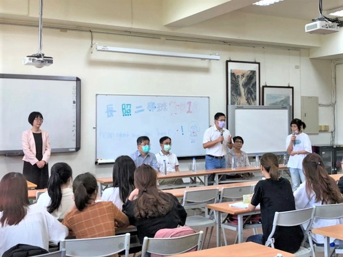中臺科大學務長詹清全 介紹學務處業務內容與校內注意事項
