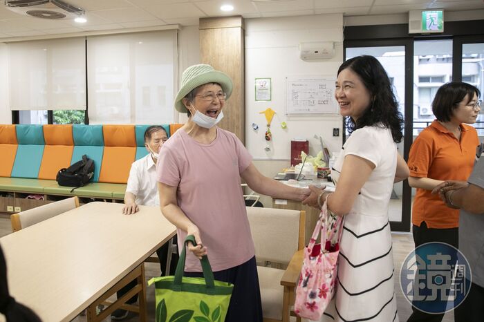 中臺科大將舊語言中心改造成「謙和賀」日照中心,長者因此能在校園裡生活、復能