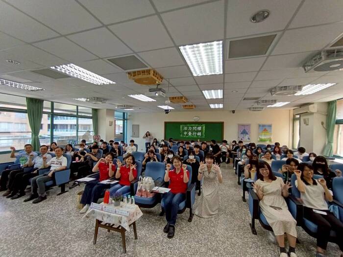 全體合照圖片