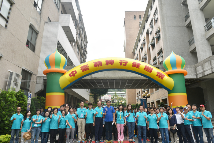 李隆盛校長與台中市觀光旅遊局陳副局長帶領中臺師生進行誓師大會