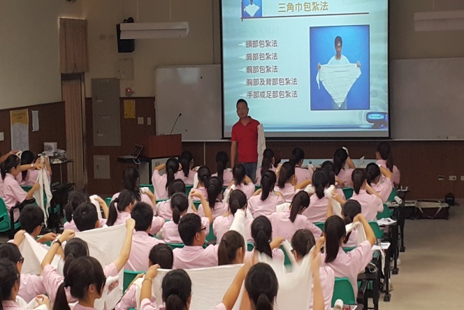 護理體驗課程-急救包紮 馬志忠講師