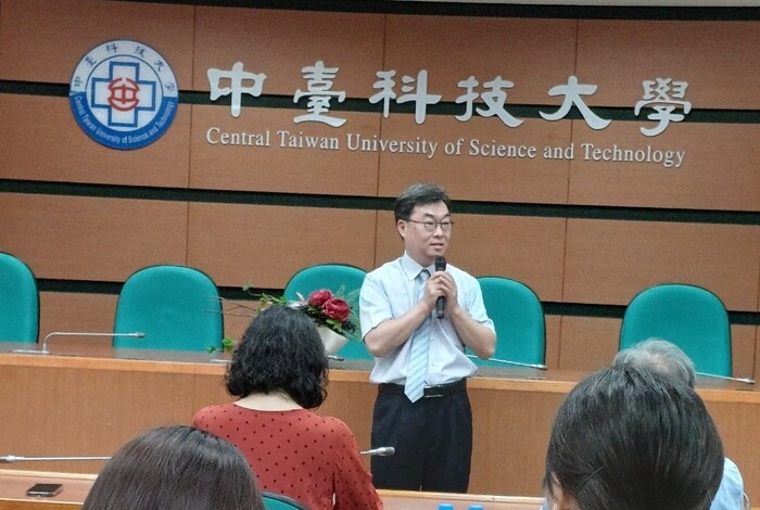 人文及管理學院林義証院長致詞
