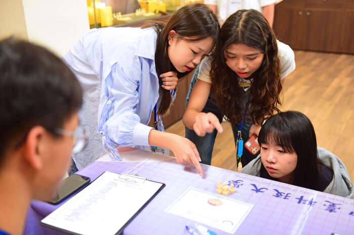 大健康產業職場新知，進行各系闖關活動圖片