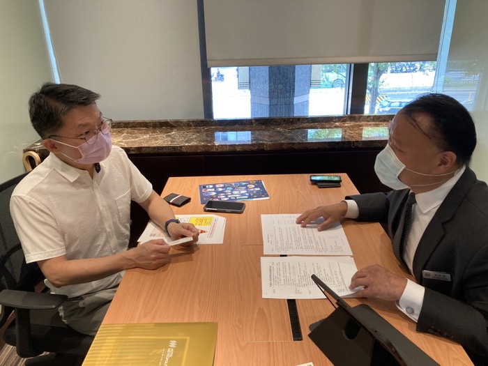 說明JR東大飯店房內科技實習方式