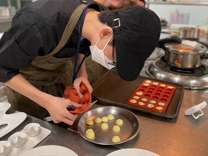 中臺科大辦理節慶餐食創意競賽-參賽學員模具應用讓餐食更精緻