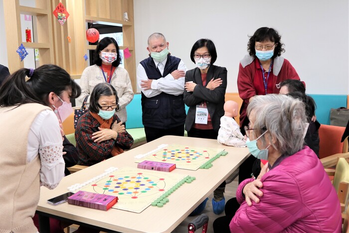 活化空間 青銀共好 中臺科大辦理 校園長照服務與長照政策座談會