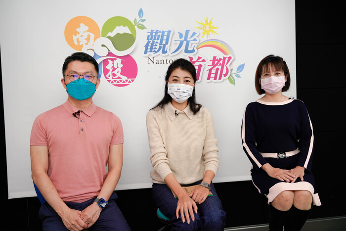 錄影前與許委員合影