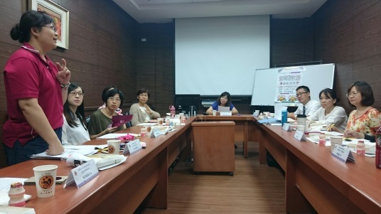 財團法人彰化縣私立珍瑩老人養護中心李羽萱護理長分享老人照顧經驗