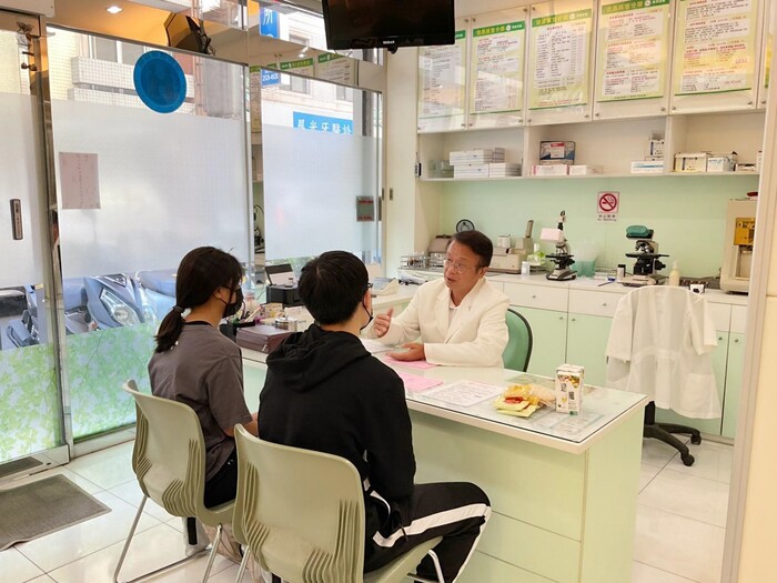 超音波檢驗所負責人方世釧介紹超音波檢測技術圖片