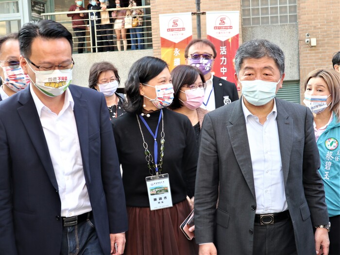 衛服部部長陳時中蒞臨中臺科大參訪謙和賀日照中心