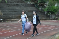 參與同學處理垃圾