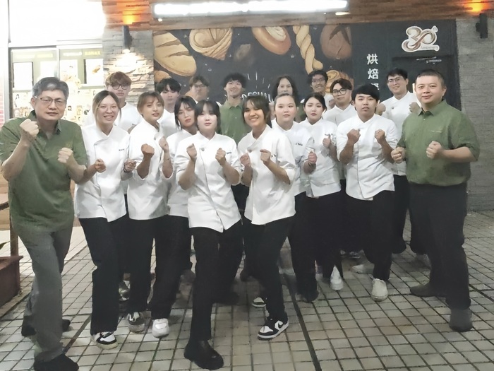 技藝傳承綻光芒！食品科技系奪職人傳承新秀選拔雙優勝圖片