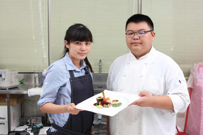 大明高中師生定裝照