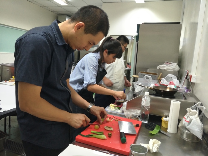 競賽前大明高中於中臺食科培訓室訓練