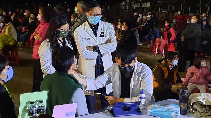 中臺科大使用甲狀腺超音波讓民眾體驗
