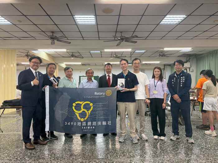 國際扶輪3490地區網路扶輪社支持學童視覺健康公益計畫，協助有需要的學童持續接受視覺訓練與追蹤