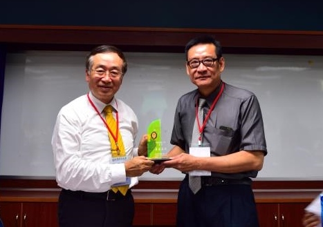 聖母醫護專科學校回贈紀念品