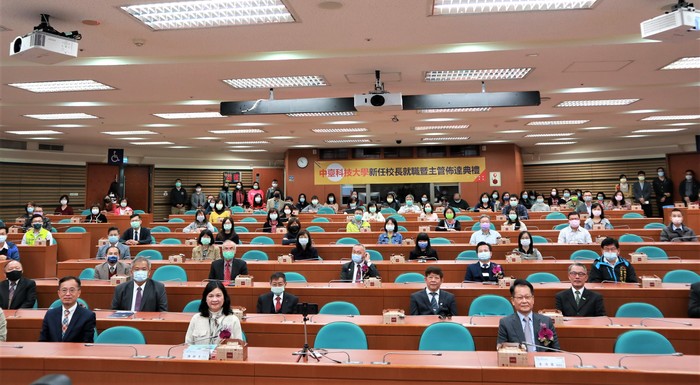 中臺科大新任校長就職典禮 大合照圖片