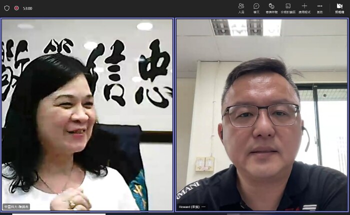 陳錦杏校長與演講者廖倫豪博士互動
