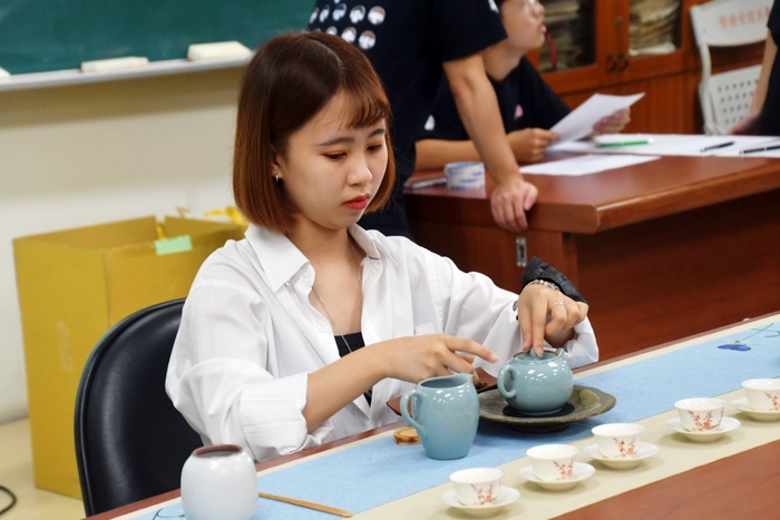 學親自體驗沏茶之茶道藝術