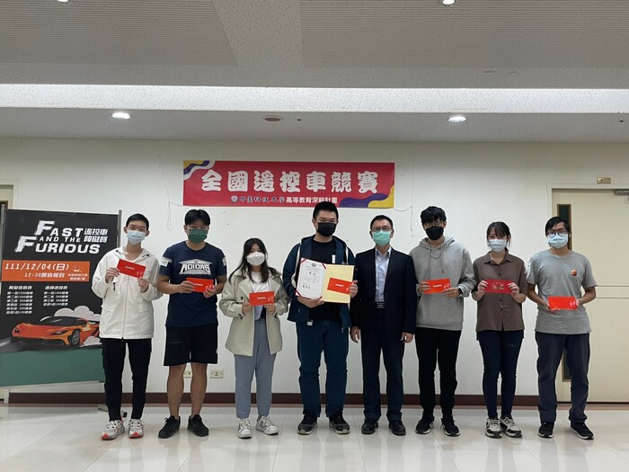 直線7名優勝頒獎合照