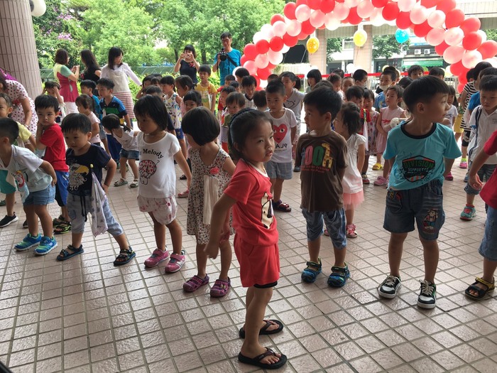 潭秀幼兒園小朋友為開幕式表演