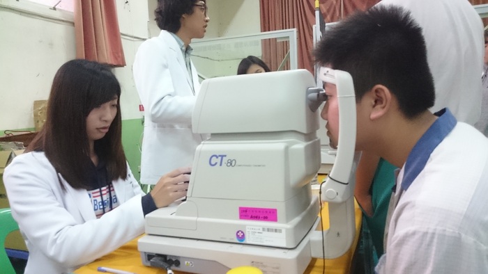 視光系為學童視力健檢