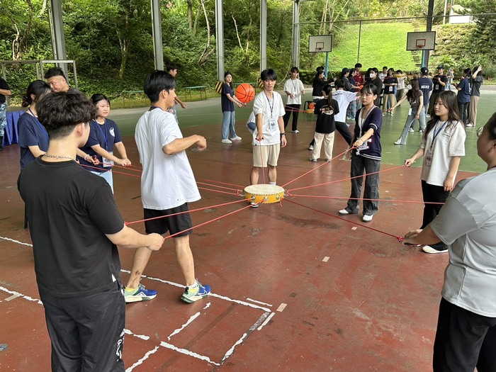 學員透過課程學習團隊合作圖片
