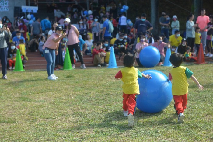 中臺科大廍子非營利幼兒園親子運動會「愛護地球 擁抱大自然」
