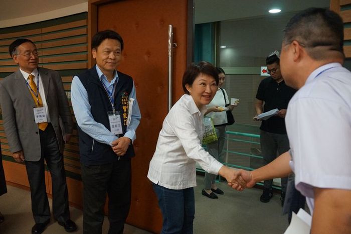 台中市長盧秀燕到場時