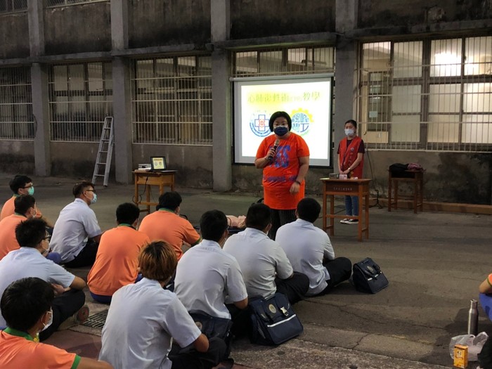 進修部黃良圭組長致詞