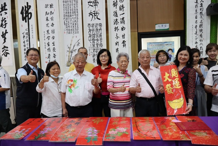 長青學苑結合地方特色資源設計課程 讓長輩們在快樂中學習