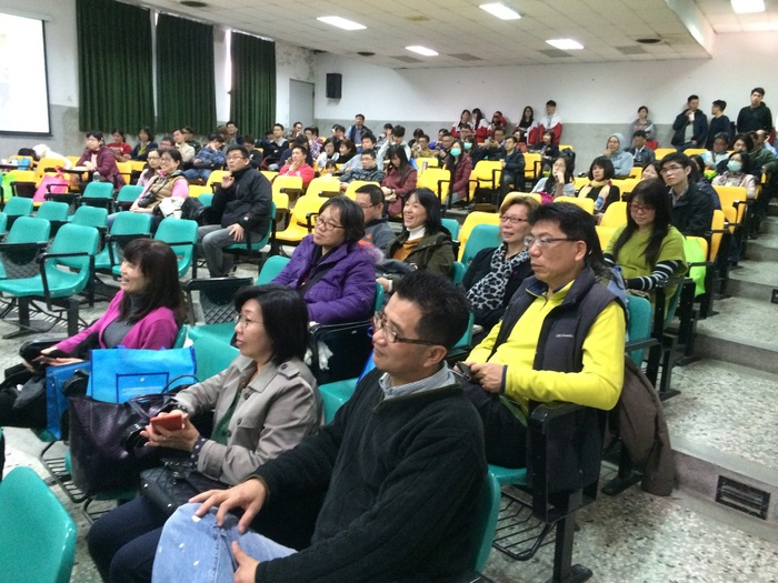 本校醫放系歡迎各位系友回娘家