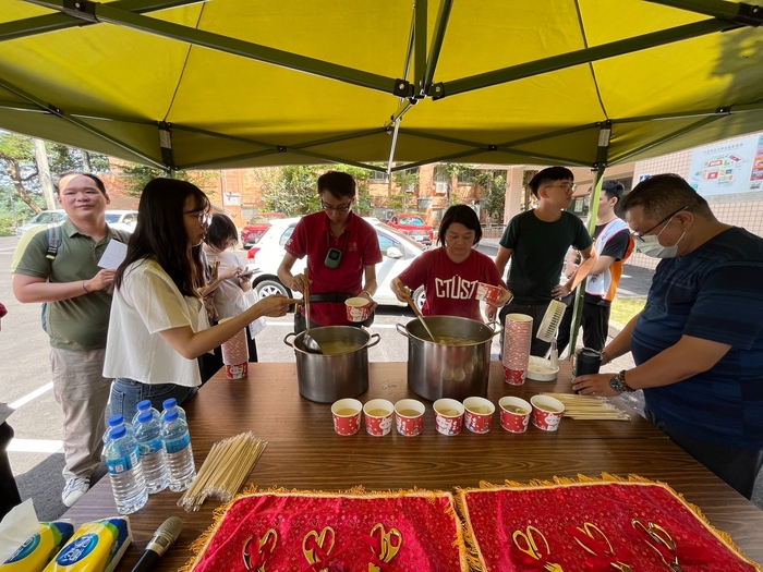 落成典禮現場分享生態農園食農成果