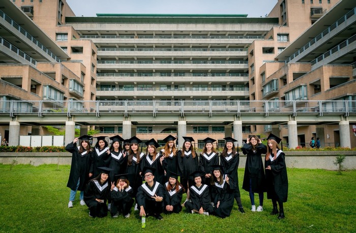 中臺科技大學106學年度畢業典禮於107年6月23日舉行。