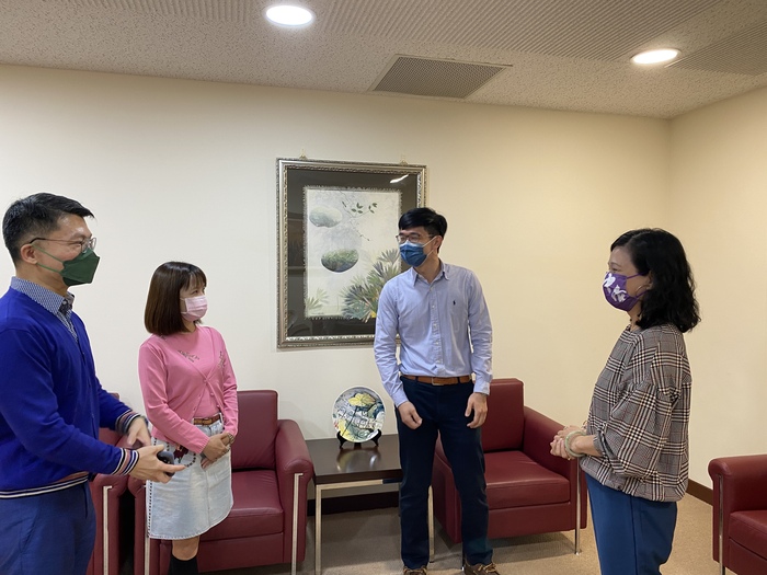 與校長相見歡