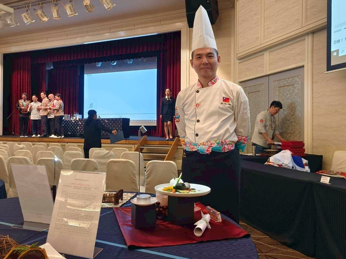台灣蔬食國際發光！中臺科大呂哲維勇奪日本國際亞洲餐飲挑戰賽蔬食料理金牌圖片