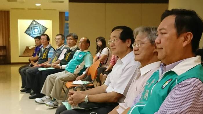 謝明源等地方長官親臨參觀