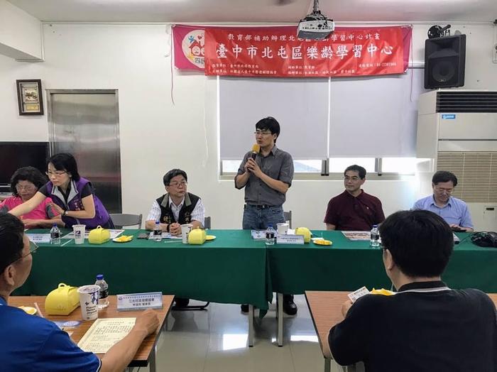 北屯區區公所歐陽明副區長和學校及社區進行座談