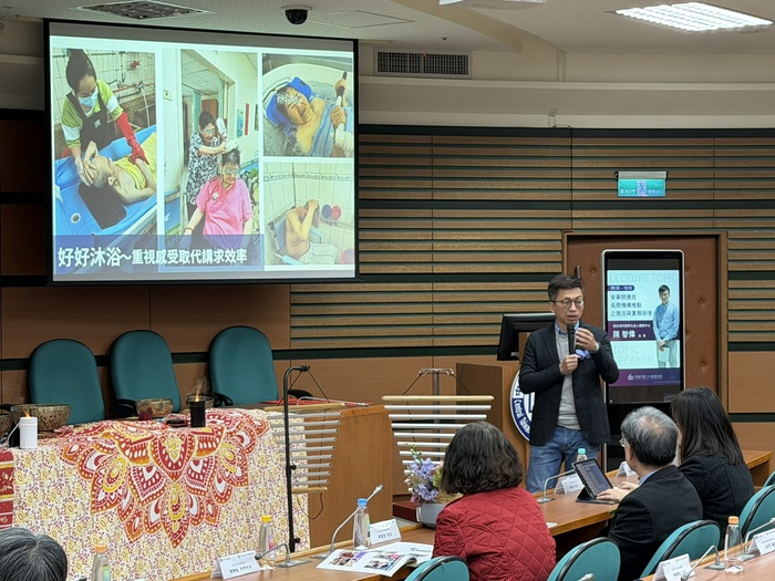 衛福部彰化老人養護中心陳智偉主任分享安寧服務的歷程與經驗圖片