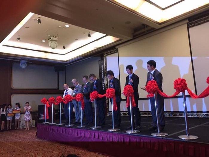 本校李隆盛長蒞臨開幕式剪綵