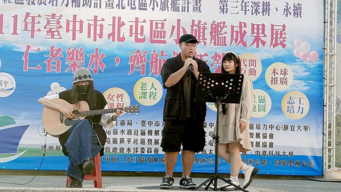 中臺科大護理系同學解說檢測結果