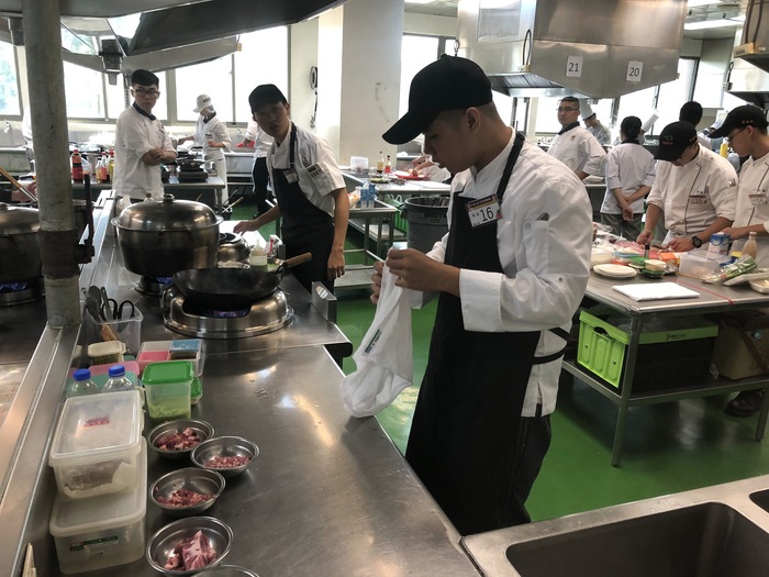 參賽同學競賽中