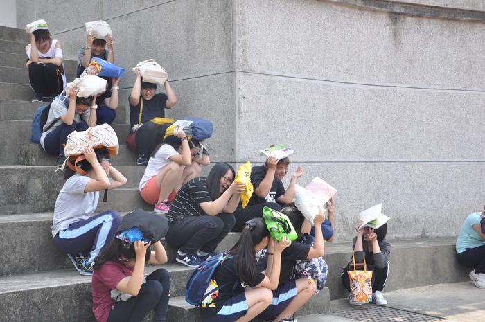 106年地震避難掩護演練