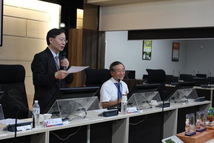 仁德醫護管理專科學校黃柏翔校長主持開幕式