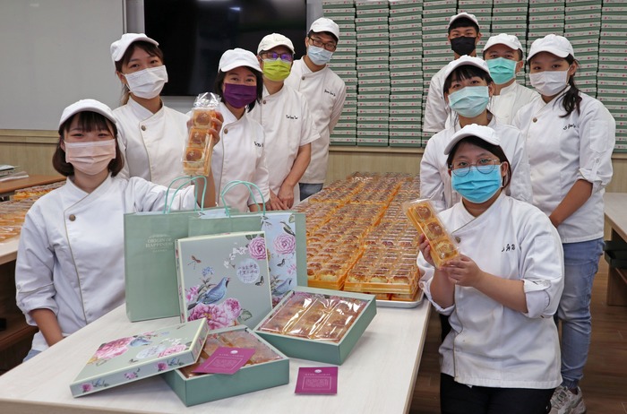 中臺科大食品科技系自製月餅 大合照